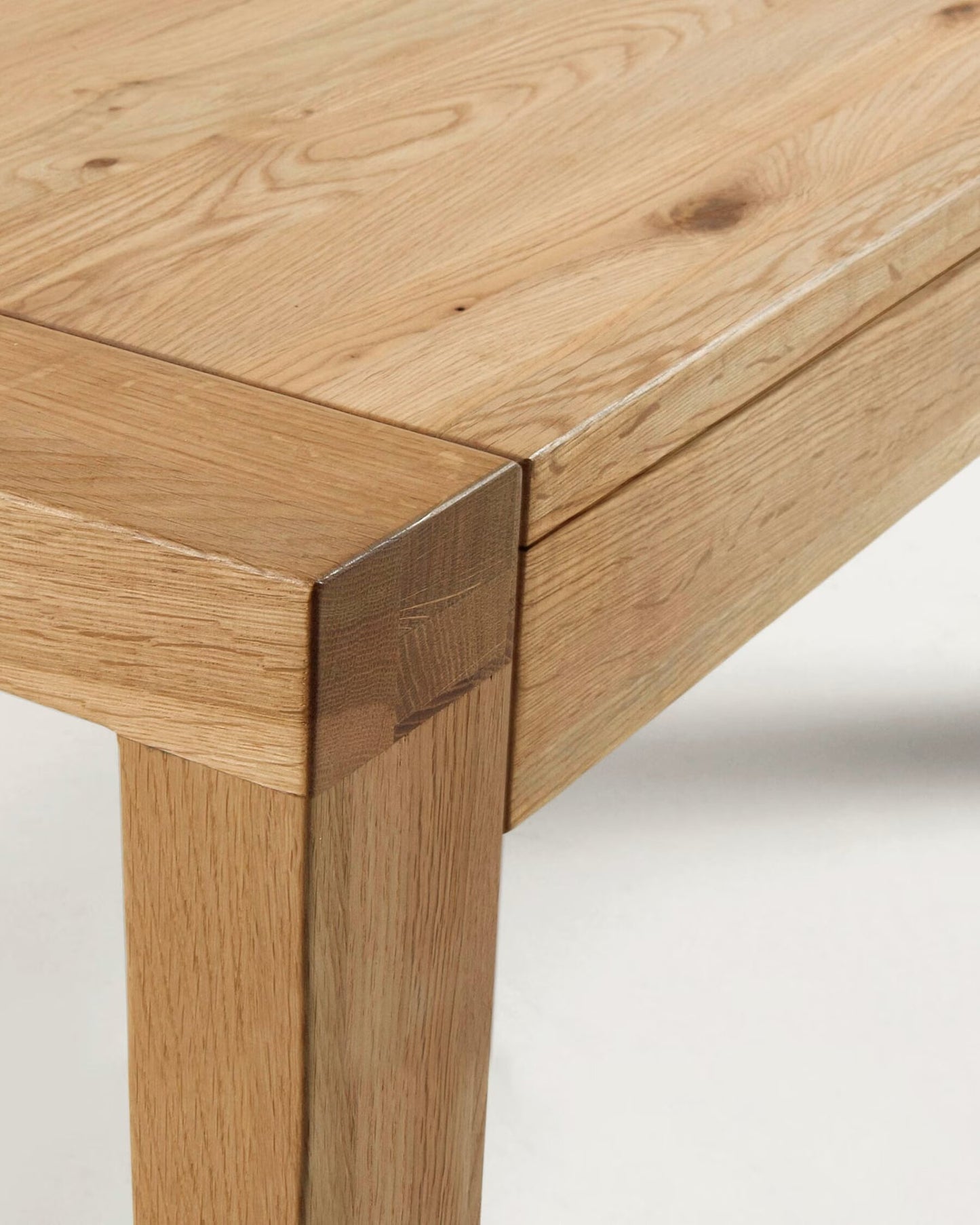 Kave Home Briva eettafel 200(280)x100 cm eiken fineer Bruin