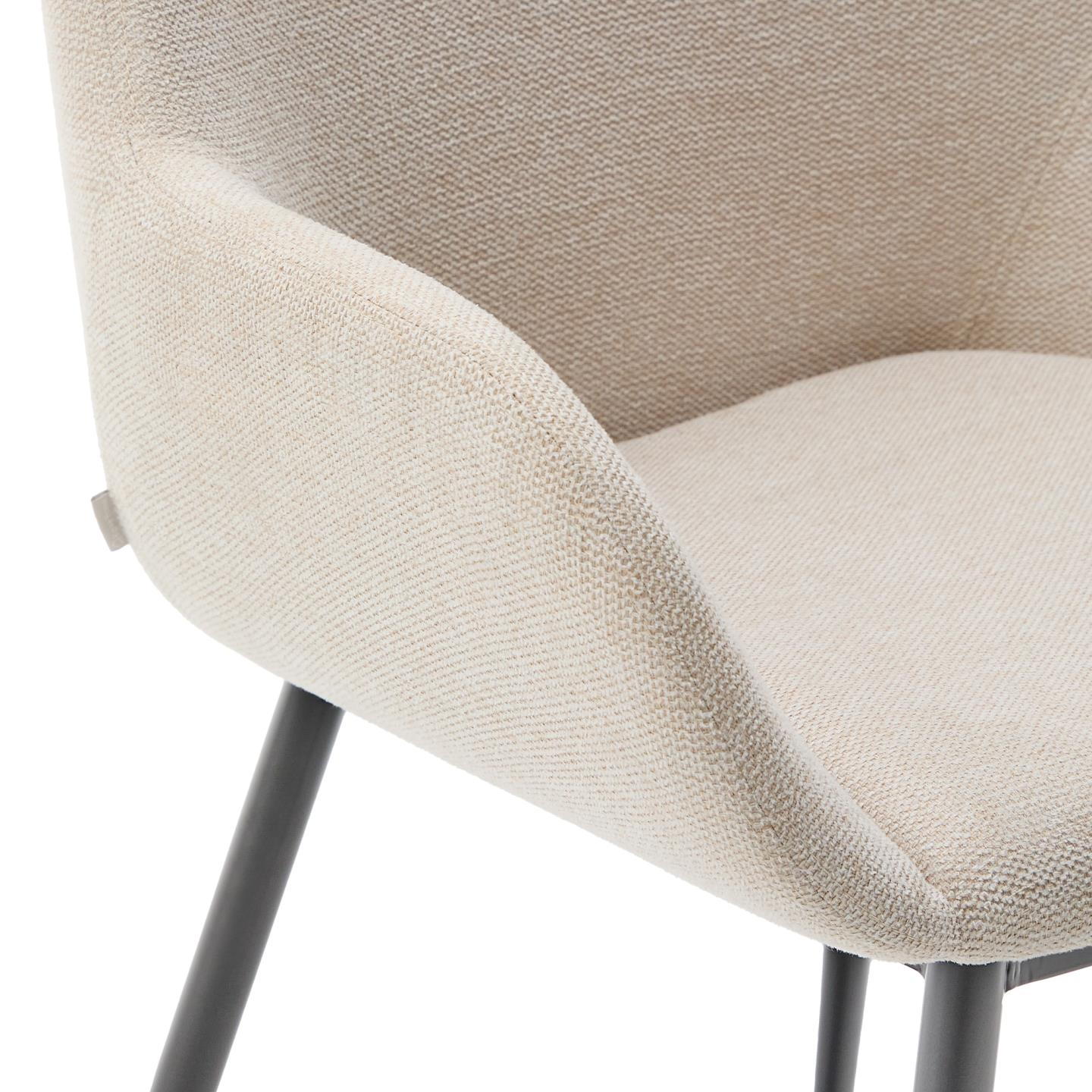 Kave Home Konna eetkamerstoel Beige poot zwart