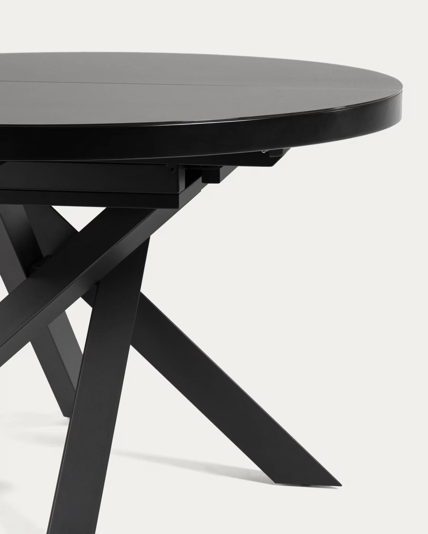 Kave Home Vashti eettafel uitschuifbaar Ø120(160) cm Zwart