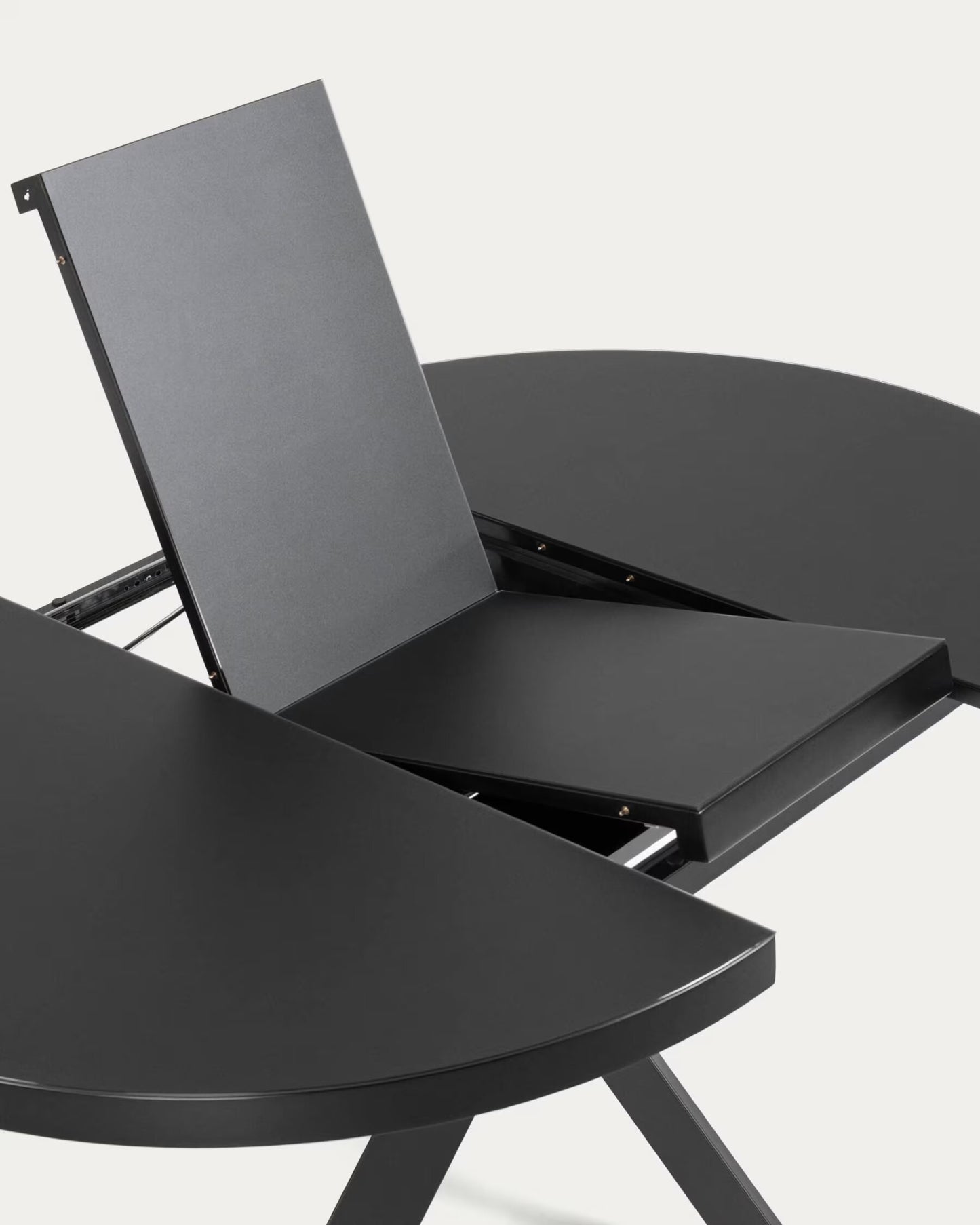 Kave Home Vashti eettafel uitschuifbaar Ø120(160) cm Zwart