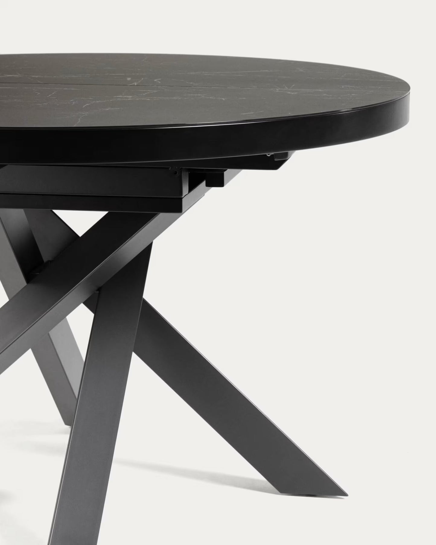 Kave Home Vashti eettafel uitschuifbaar Ø120(160) cm porselein Zwart