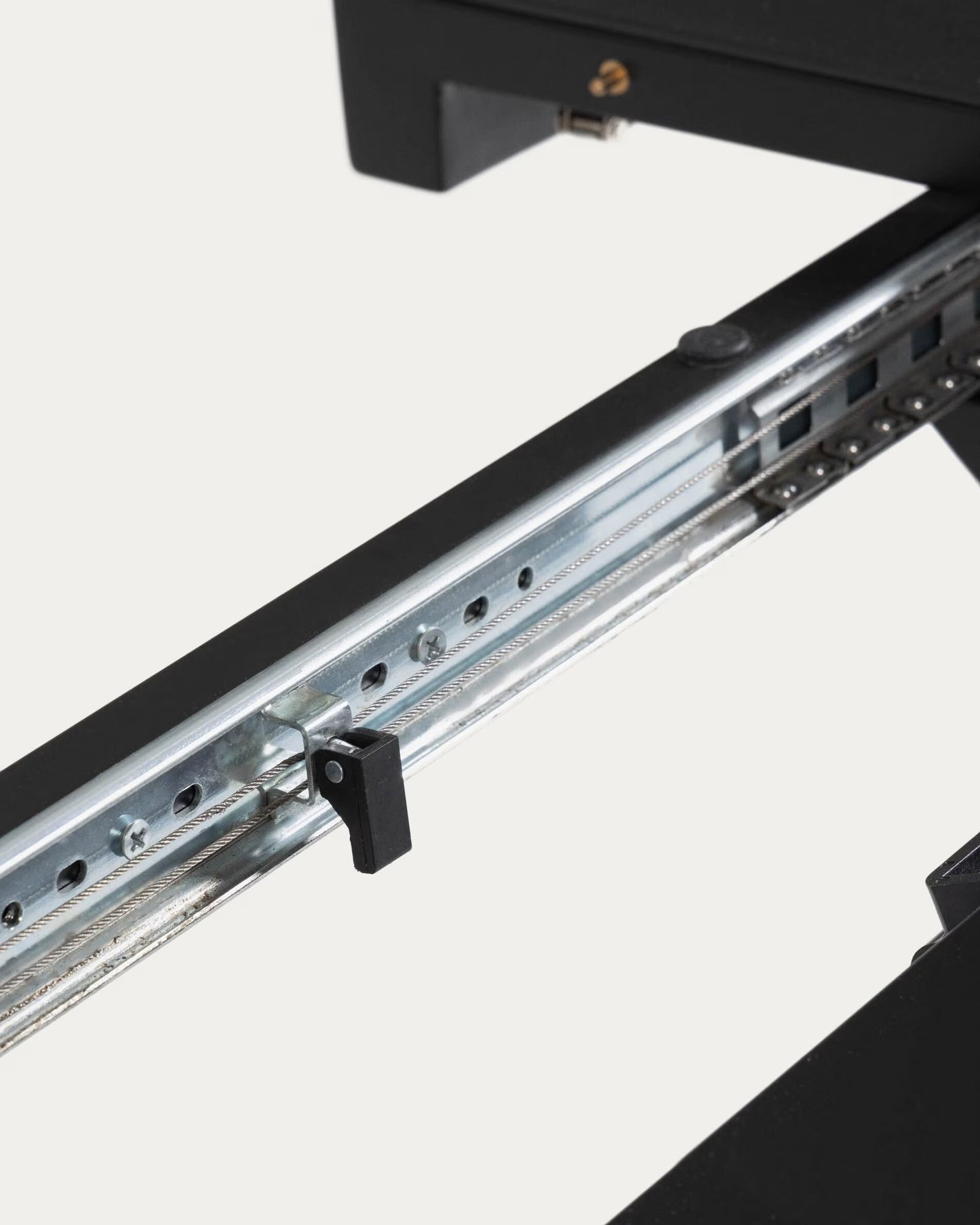 Kave Home Vashti eettafel uitschuifbaar Ø120(160) cm porselein Zwart