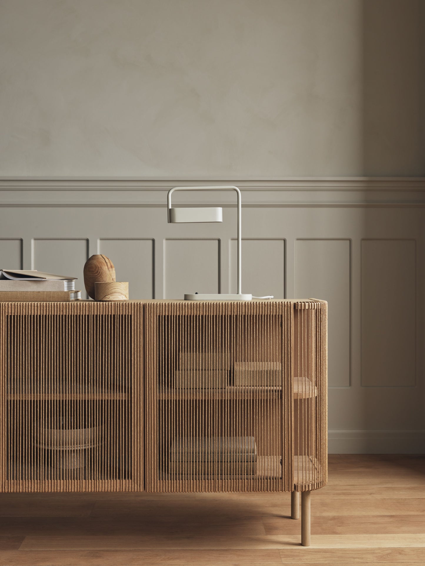 Bolia Scribe tafellamp Creme