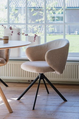 HelloChair HC01 Boby 2.0 armstoel vierpoot beige Chacha Sand