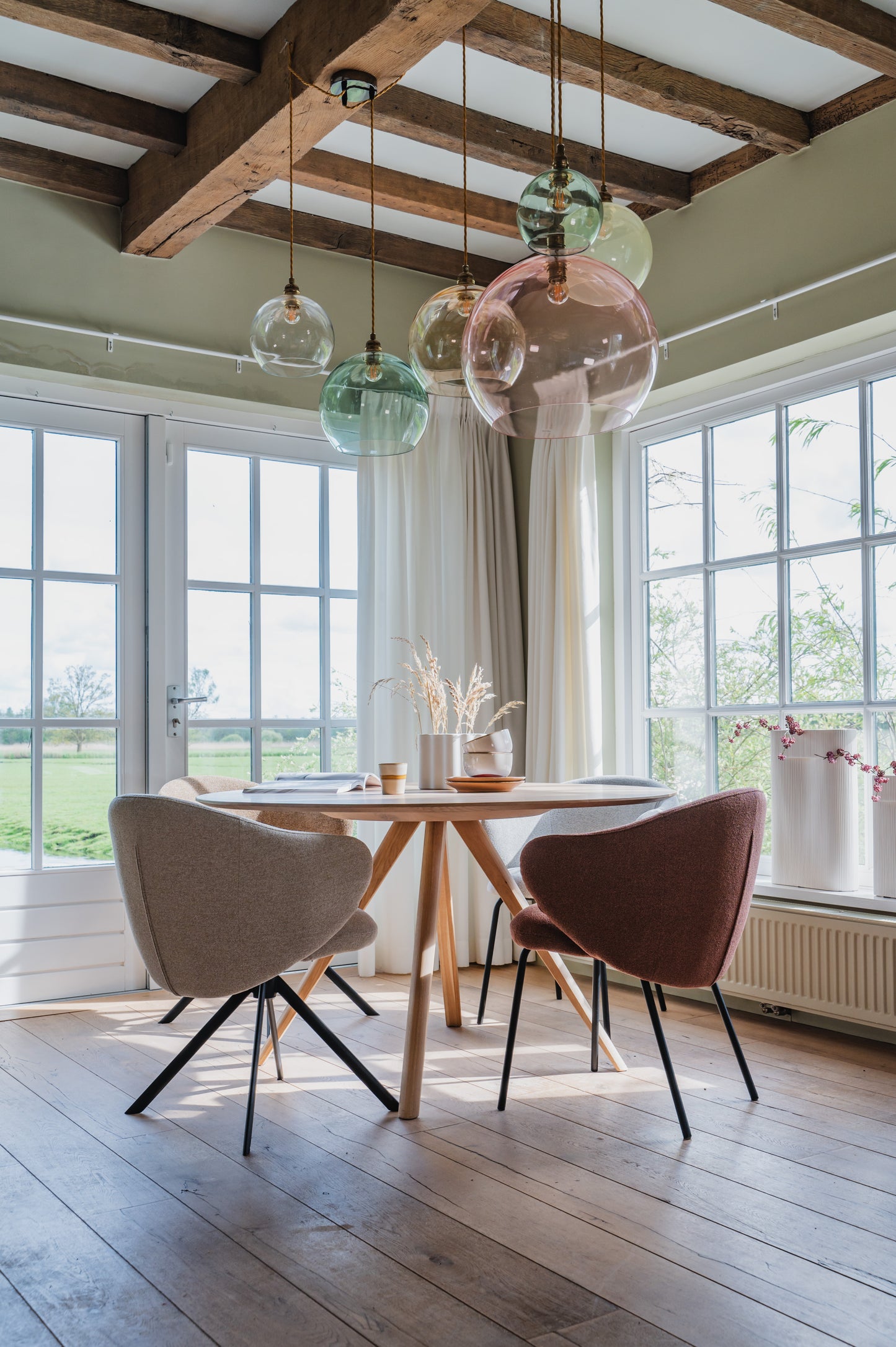 HelloChair HC01 Boby 2.0 armstoel vierpoot beige Chacha Sand