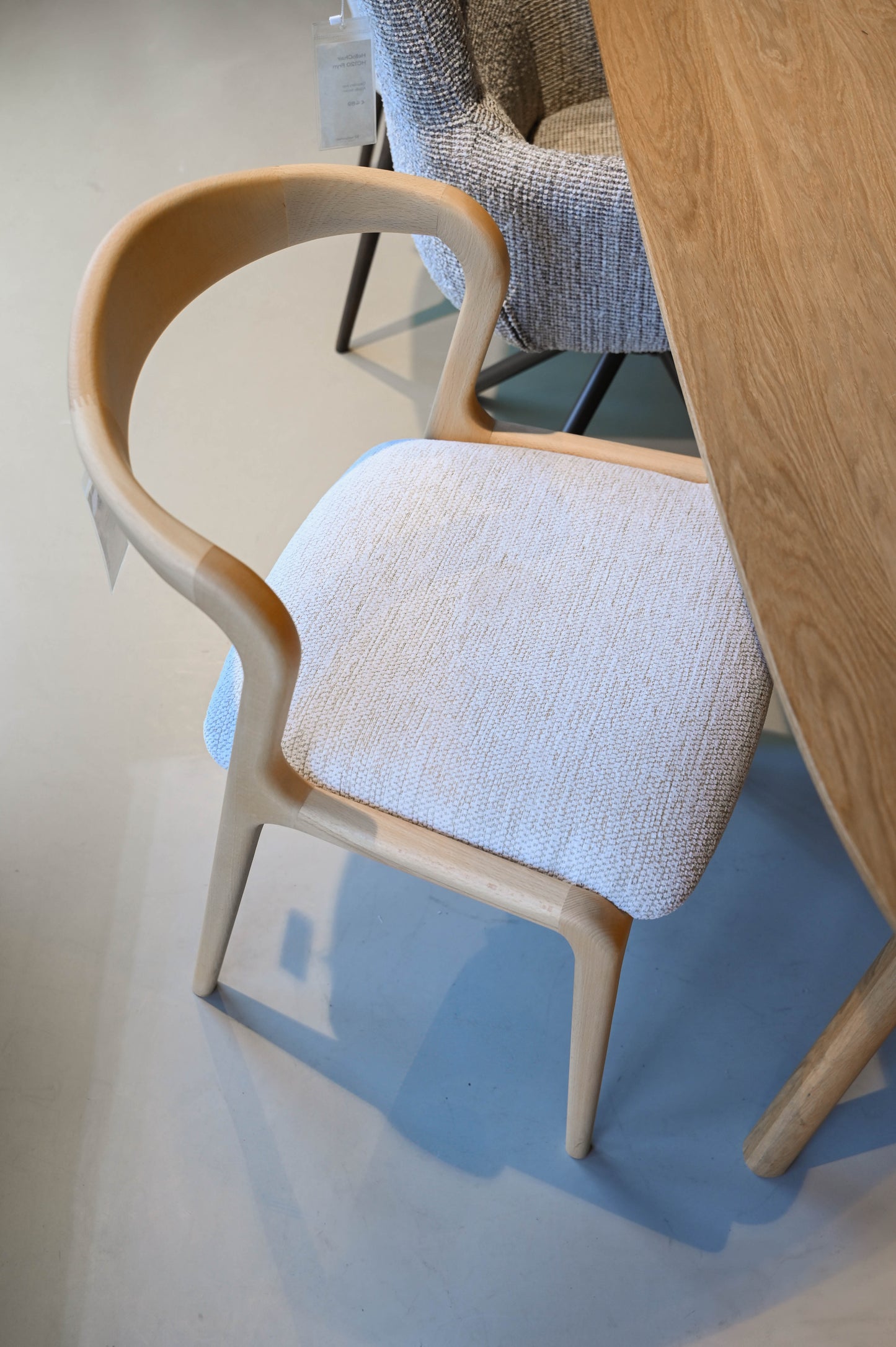 HelloChair HC116 Esby zonder arm Venezia Beige natural beuken