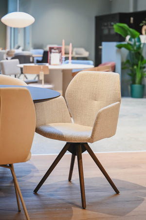 Mobitec Mood #95 M0712 eetkamerstoel Hip Hop Beige draaipoot zwart