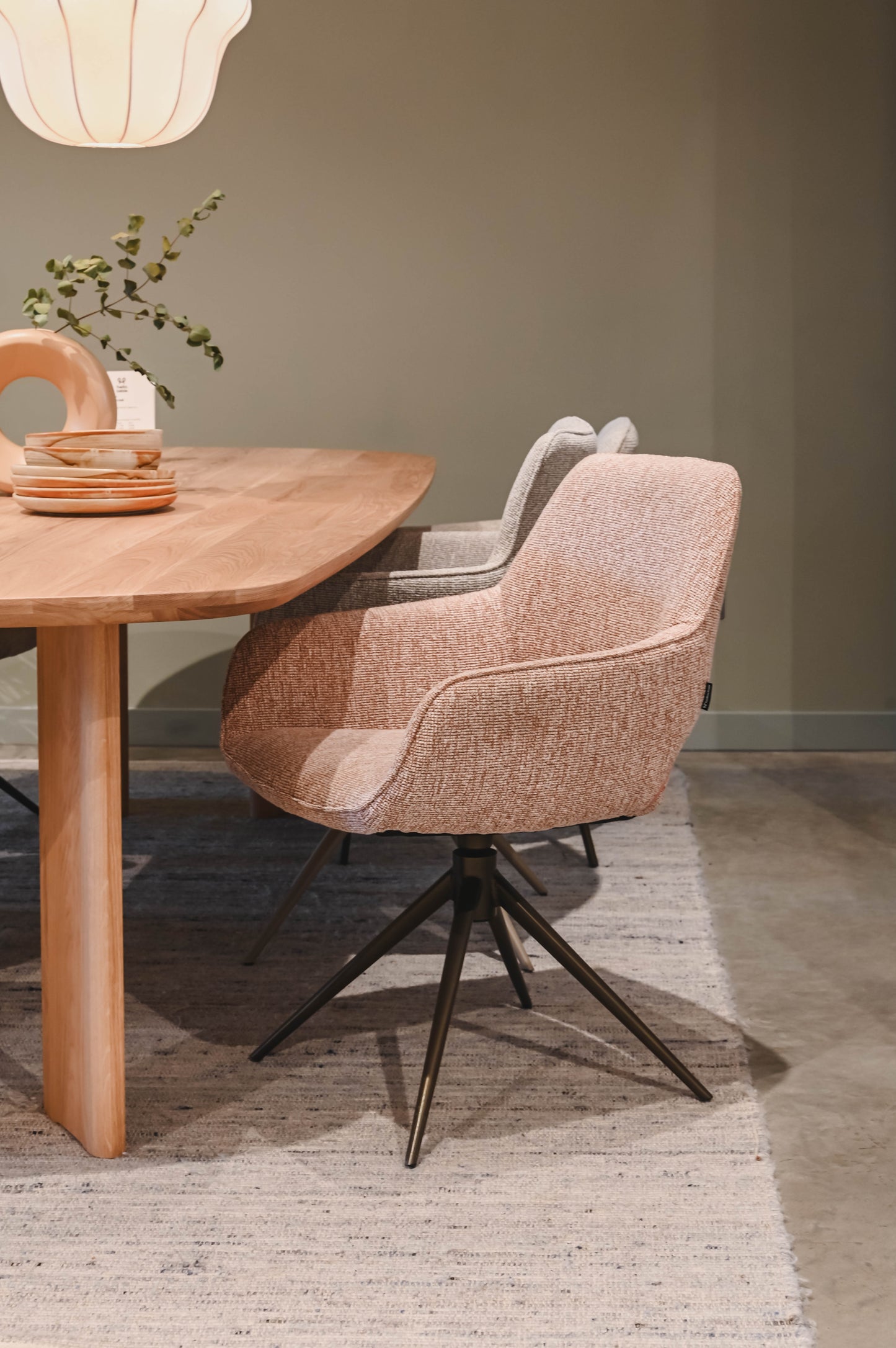 HelloChair HC27 Zasu eetkamerstoel Lodge Blossom spinpoot bruin