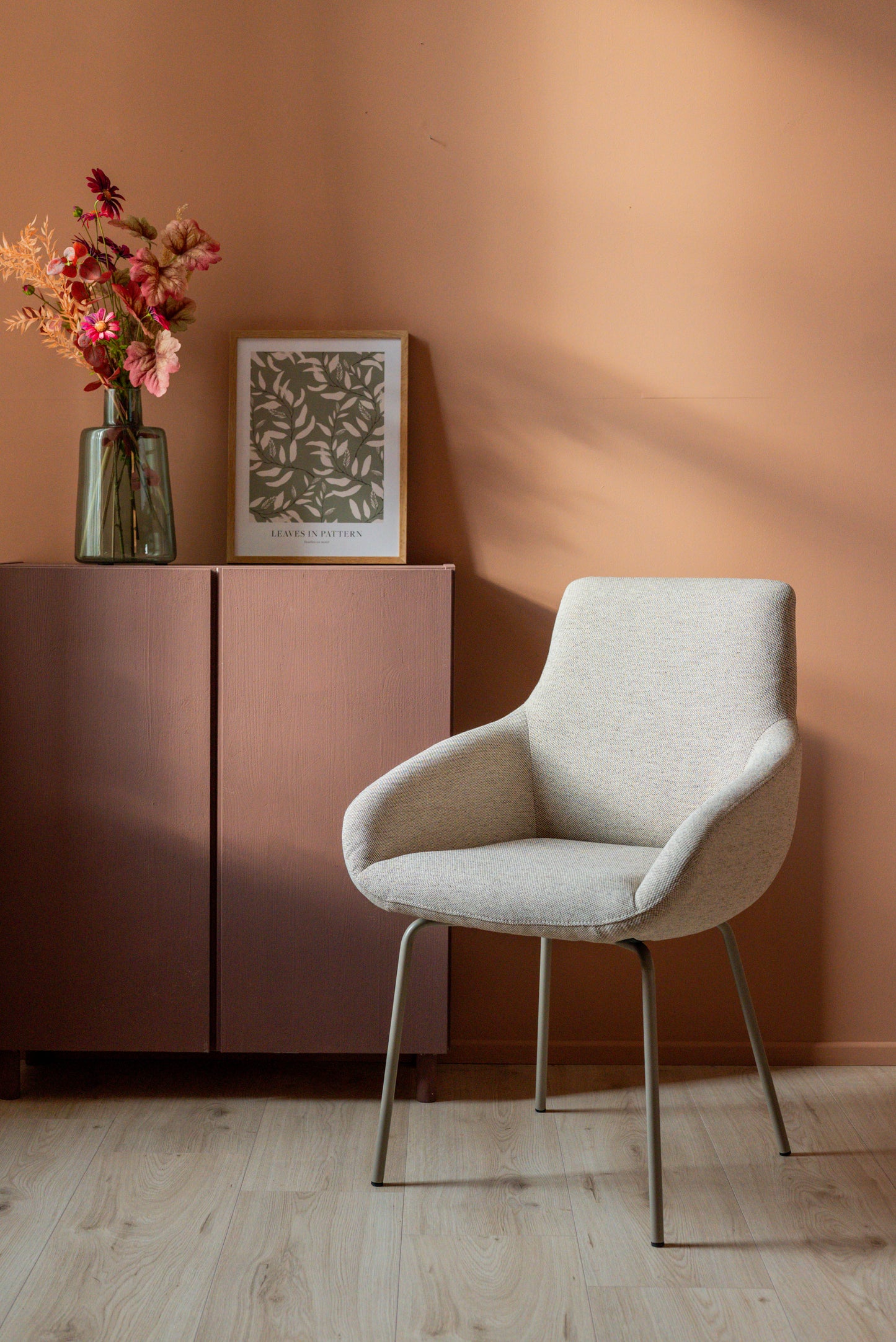 HelloChair HC23 Noam eetkamerstoel Mossa Forest vierpoot beige