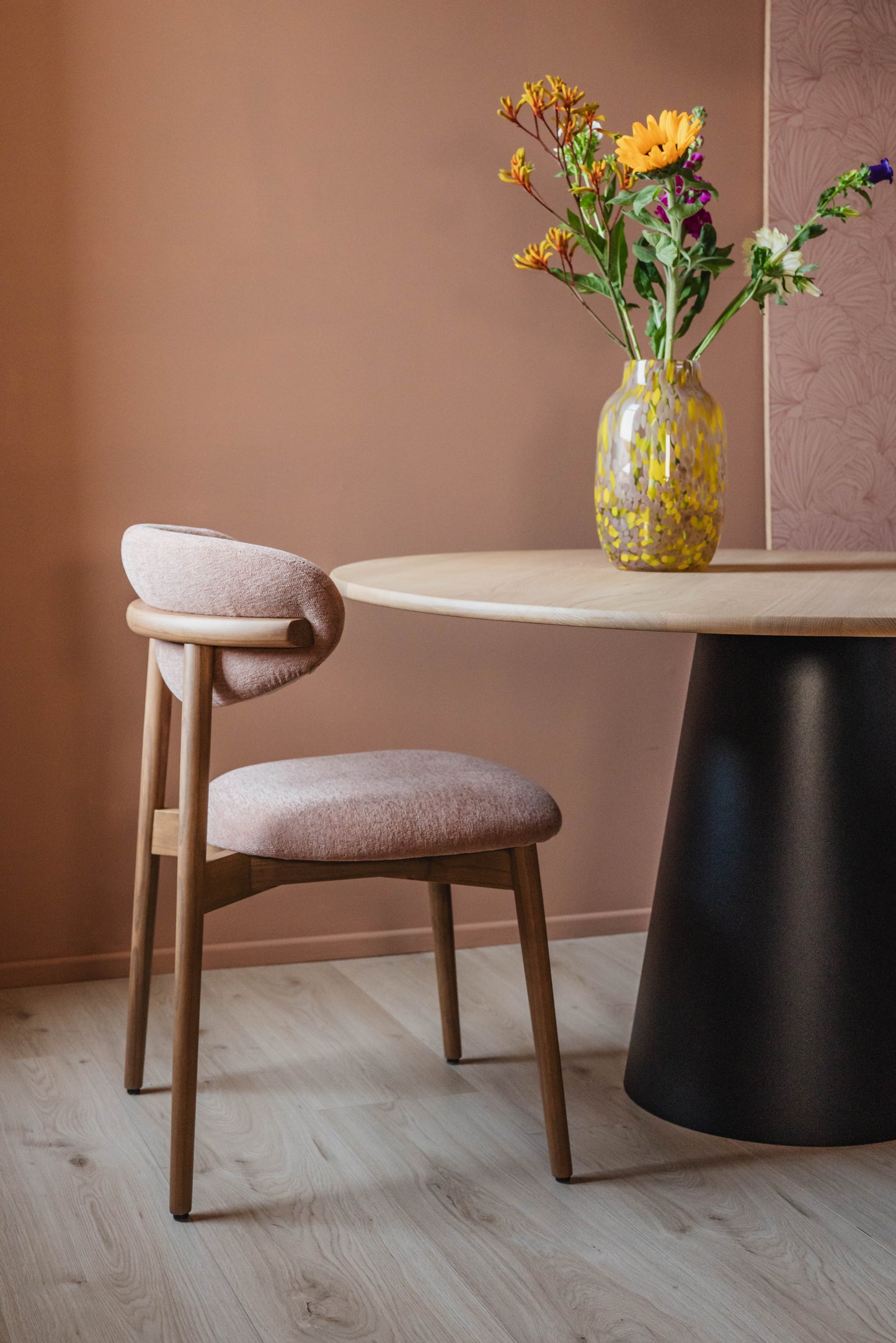 HelloChair HC36 Livi eetkamerstoel Beach Roze hout tabacco