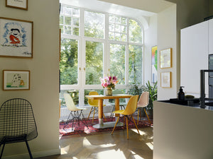 Vitra Eames DSR eetkamerstoel Cotton White zwart gepoedercoat