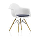 Vitra Eames DAW eetkamerstoel met arm vast zitkussen White esdoorn