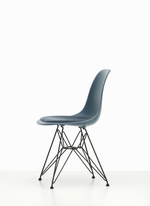 Vitra Eames DSR eetkamerstoel vast zitkussen Sea Blue zwart gepoedercoat