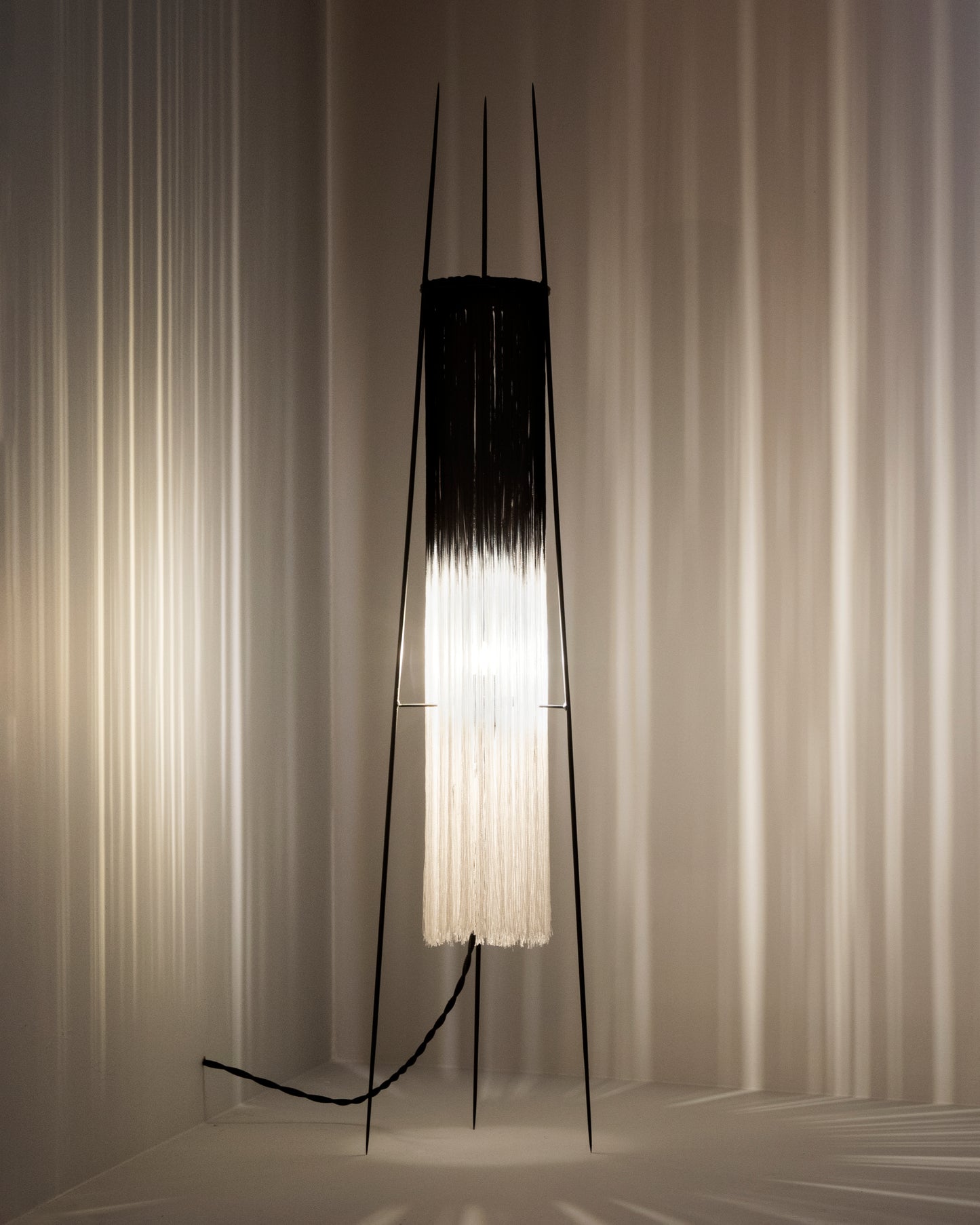 Serax Ann Demeulemeester Kiki tafellamp Zwart