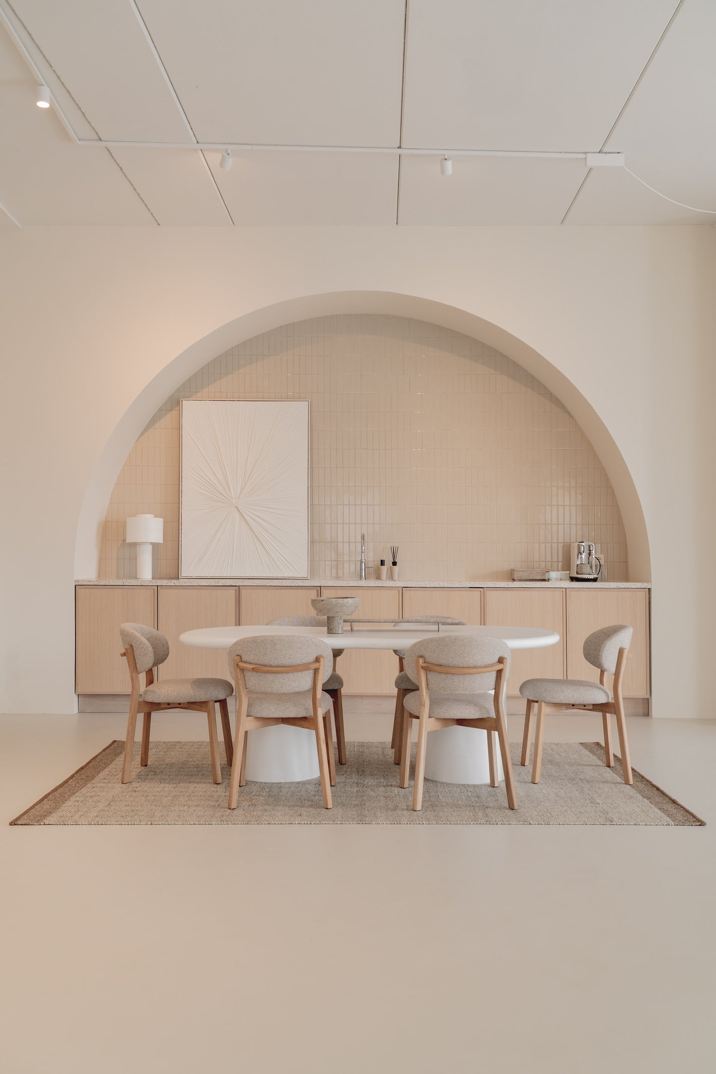 Eleonora Mikky eetkamerstoel naturel Moon Taupe