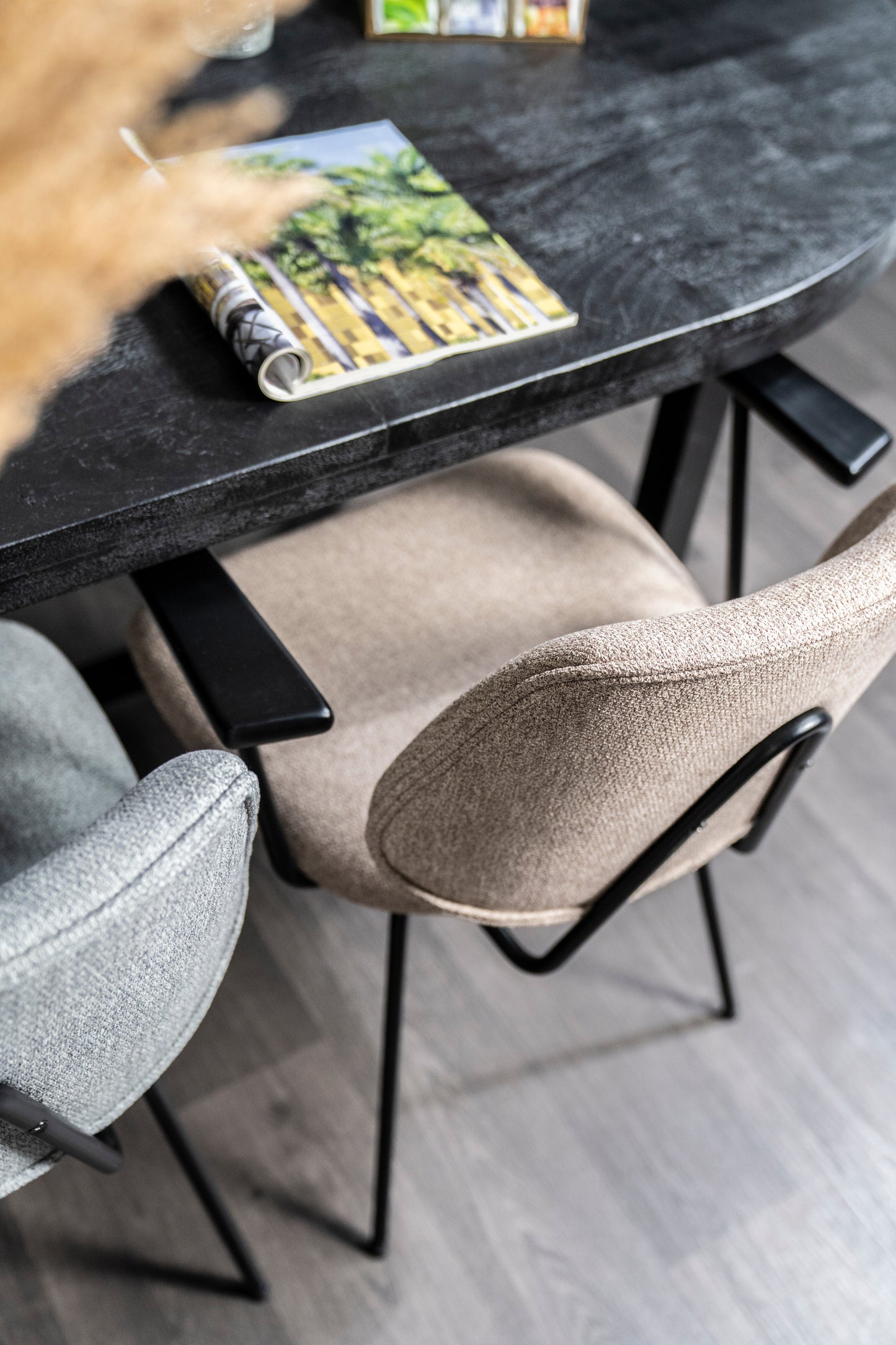 Eleonora Lynn eetkamerstoel met arm Beige