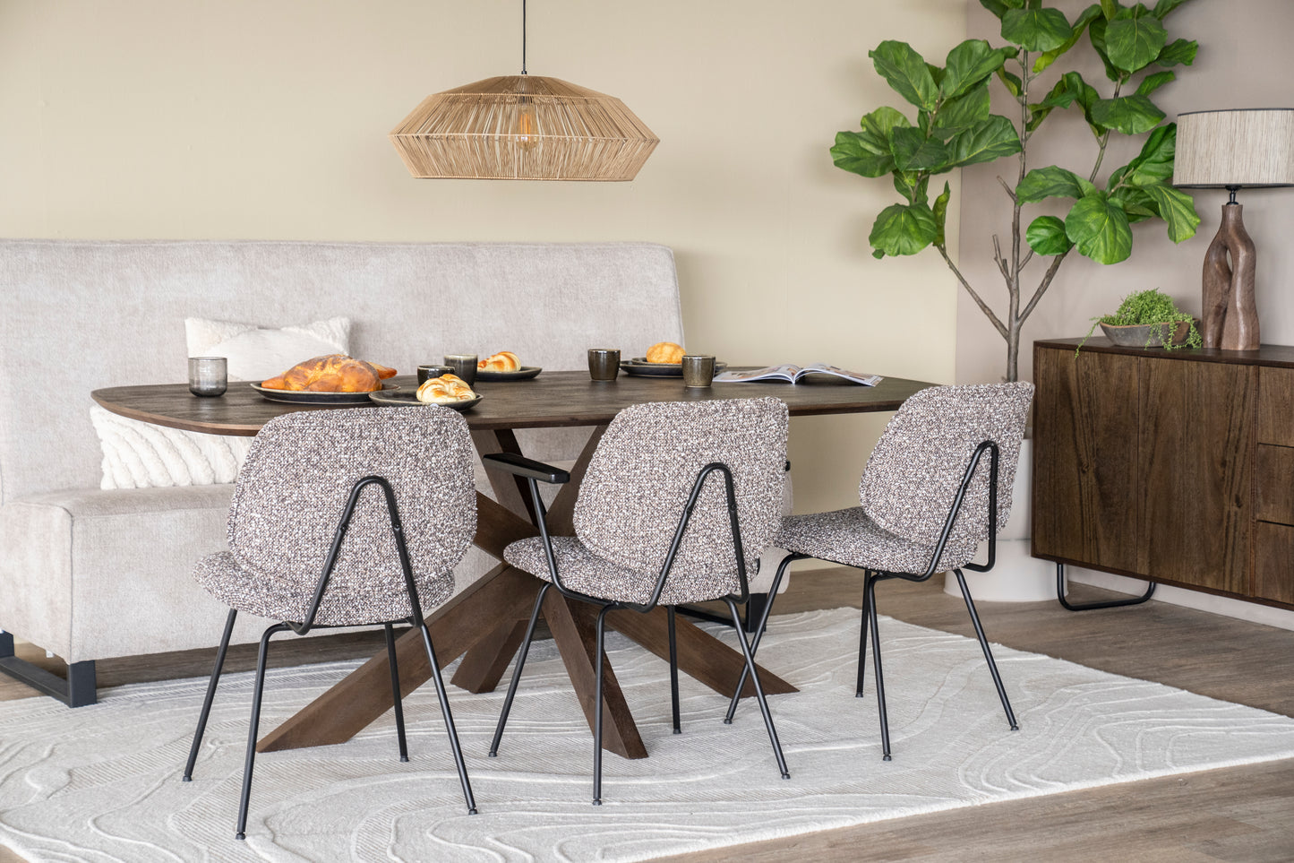 Eleonora Jon eetkamerstoel met arm Maywood Taupe