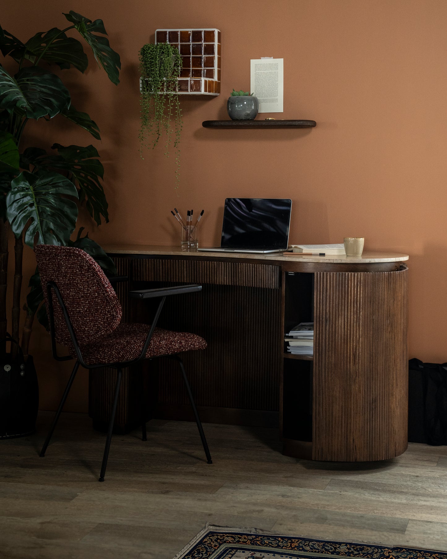 Eleonora Jon eetkamerstoel met arm Maywood Rood