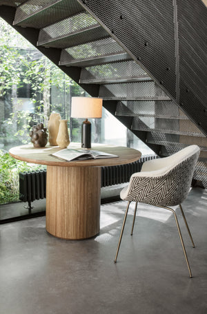 Gubi Moon eettafel Ø120 cm gezeept eiken