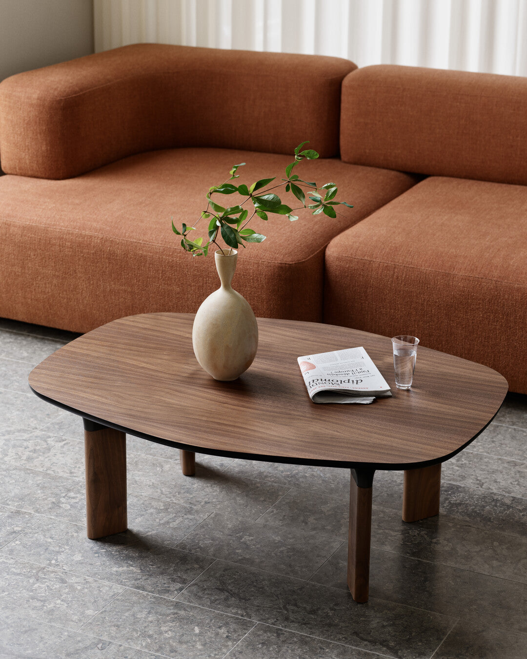 Fritz Hansen Analog bijzettafel walnoot fineer