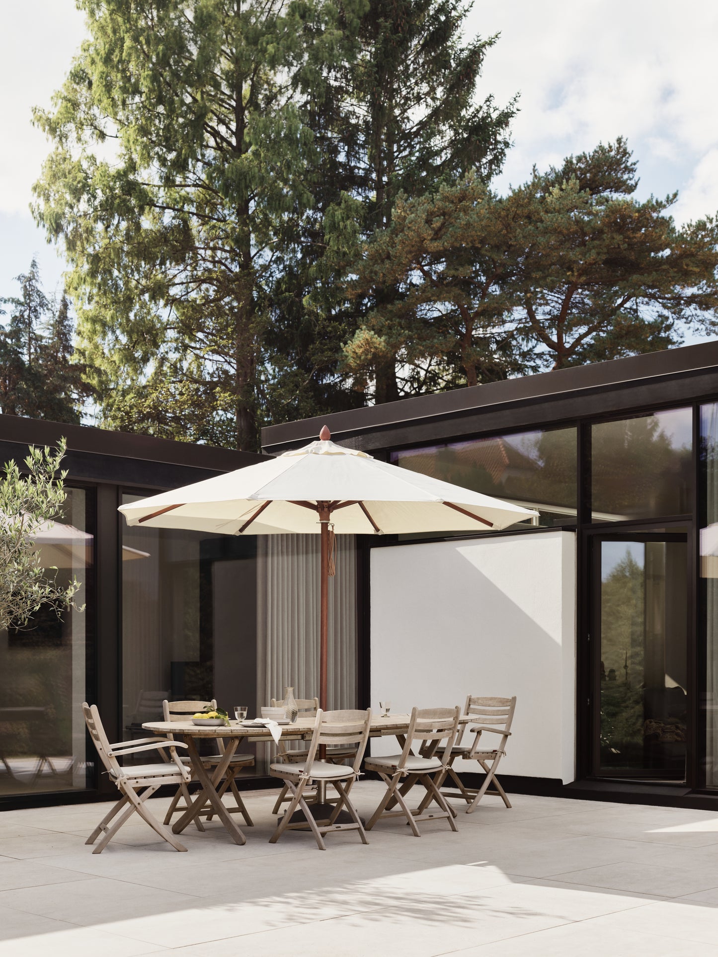Fritz Hansen Messina parasol Ø300 cm Off White