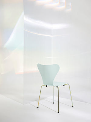 Fritz Hansen Series 7 vlinderstoel rainbow 7:14 AM Green