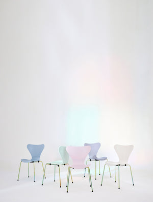 Fritz Hansen Series 7 vlinderstoel chrome 7:14 AM Pink