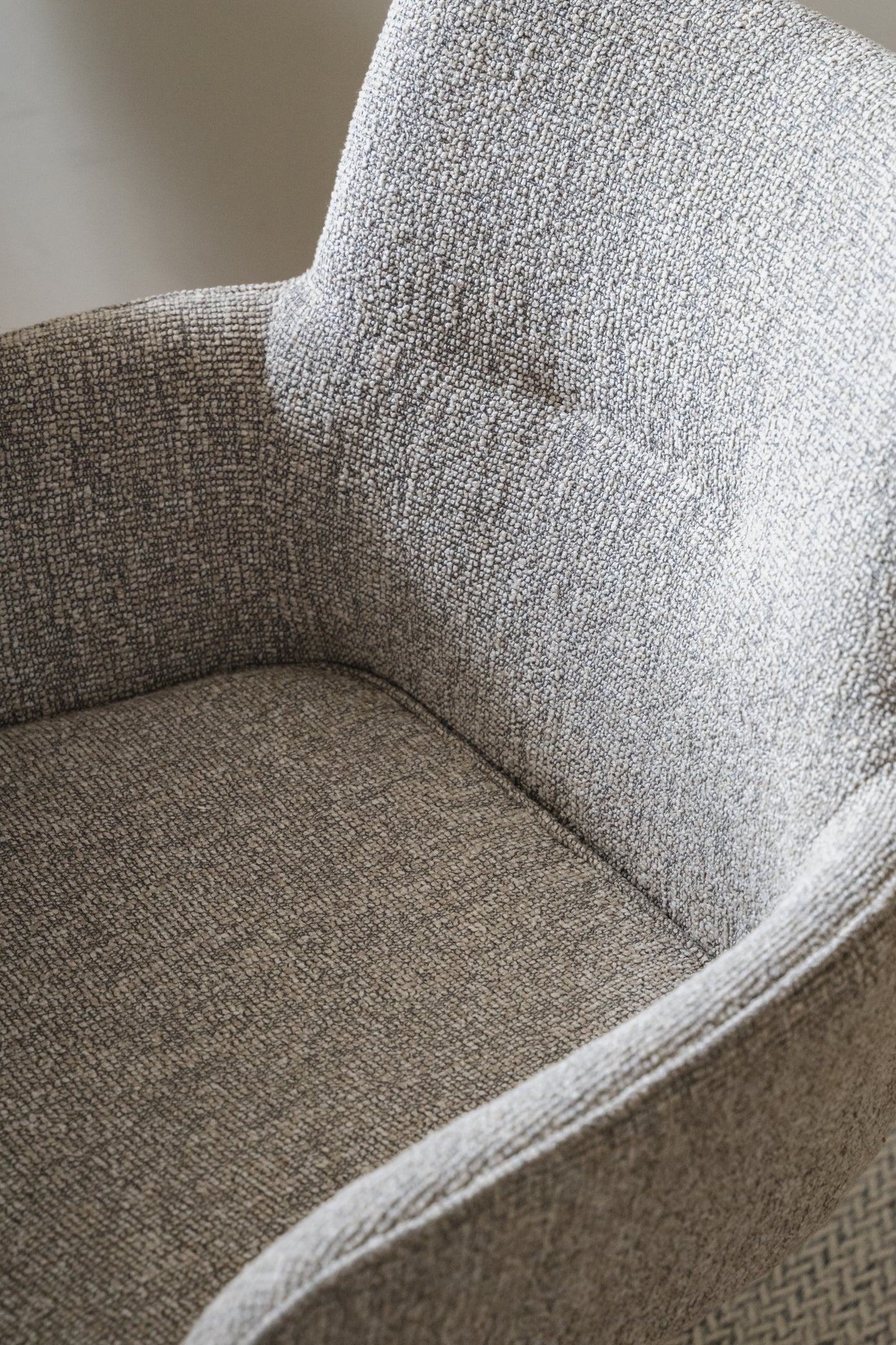 HelloChair HC10 Qube eetkamerstoel spinpoot bruin Lodge Clay/Challenger Shell