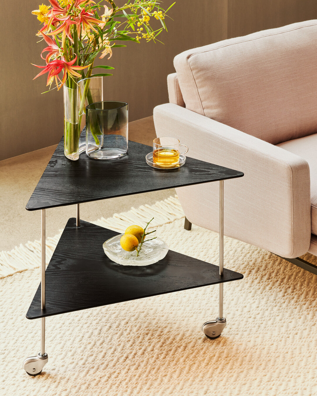 Fritz Hansen AJ trolley walnoot