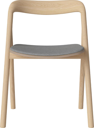 Bolia Fenri eetkamerstoel Soil Light Grey wit geolied eiken