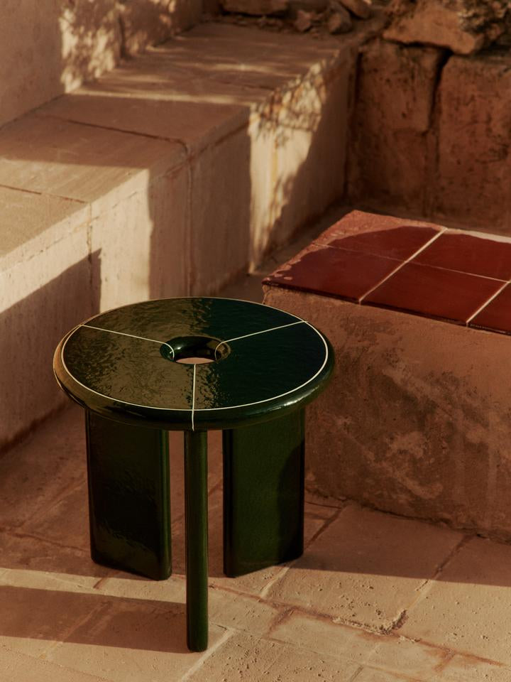 Ferm Living Deya bijzettafel Ø47 cm Dark Green