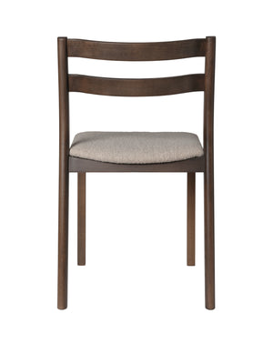 Ferm Living Boda eetkamerstoel Soft Bouclé Natural dark stained beech
