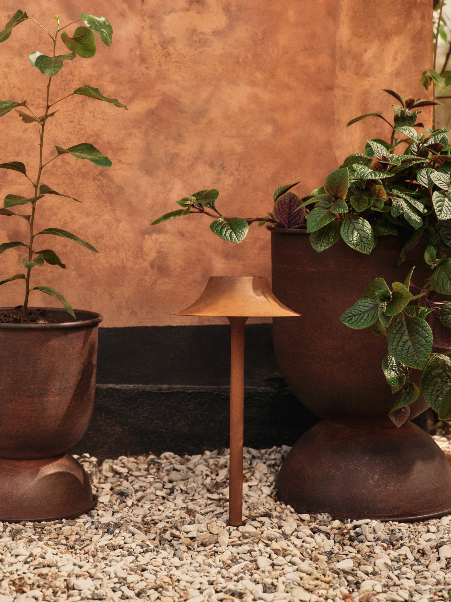 Ferm Living Hourglass medium bloempot Rust