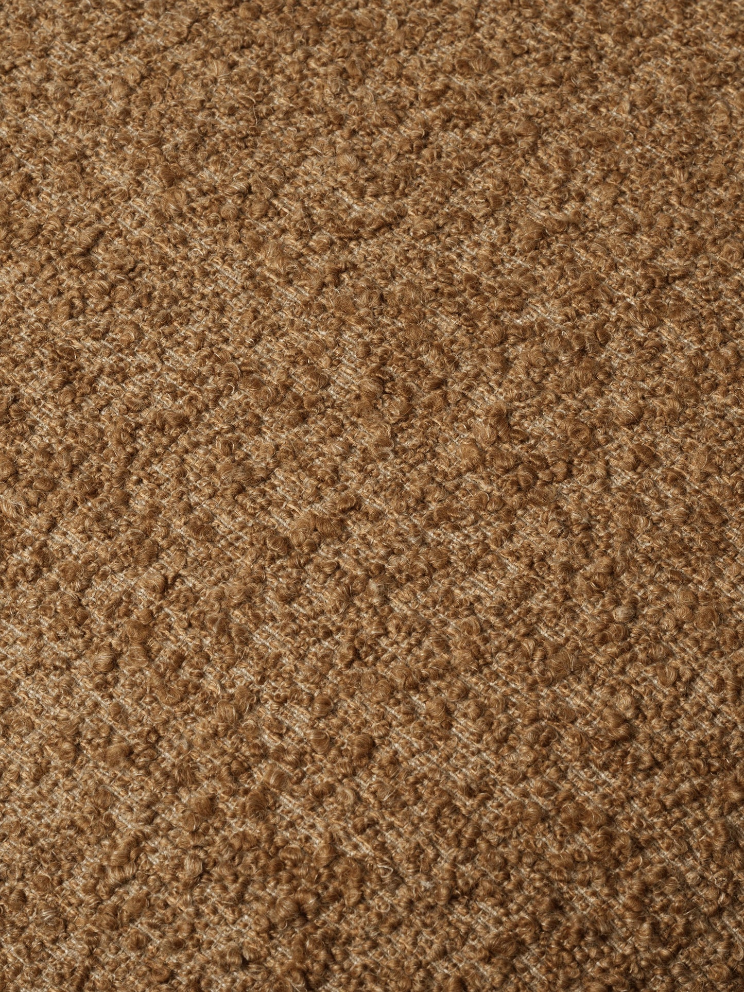Ferm Living Orbo fauteuil Raw Bouclé Tan