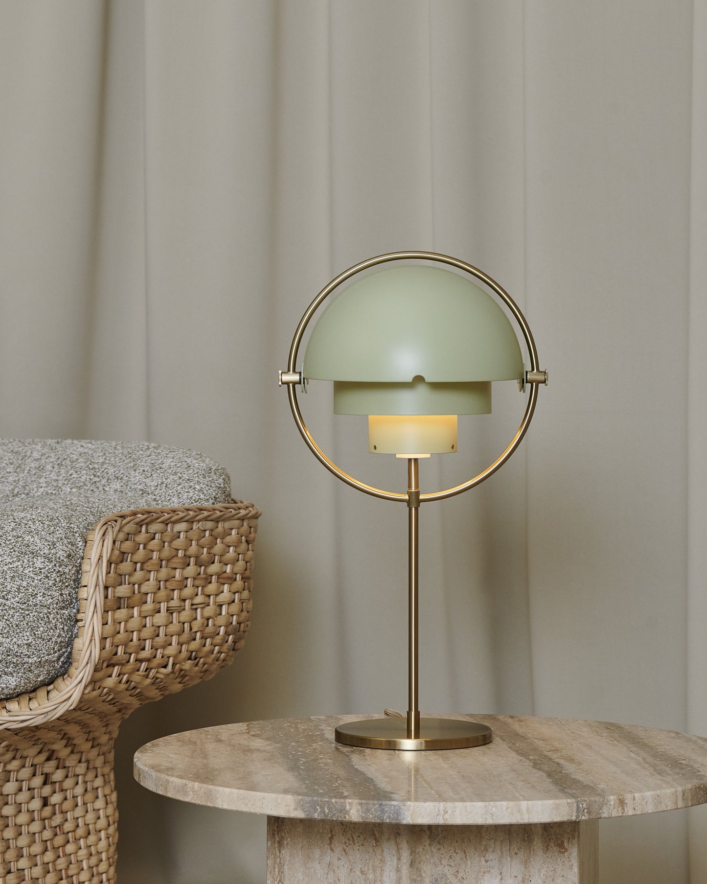 Gubi Multi-Lite tafellamp Brass / Desert Sage