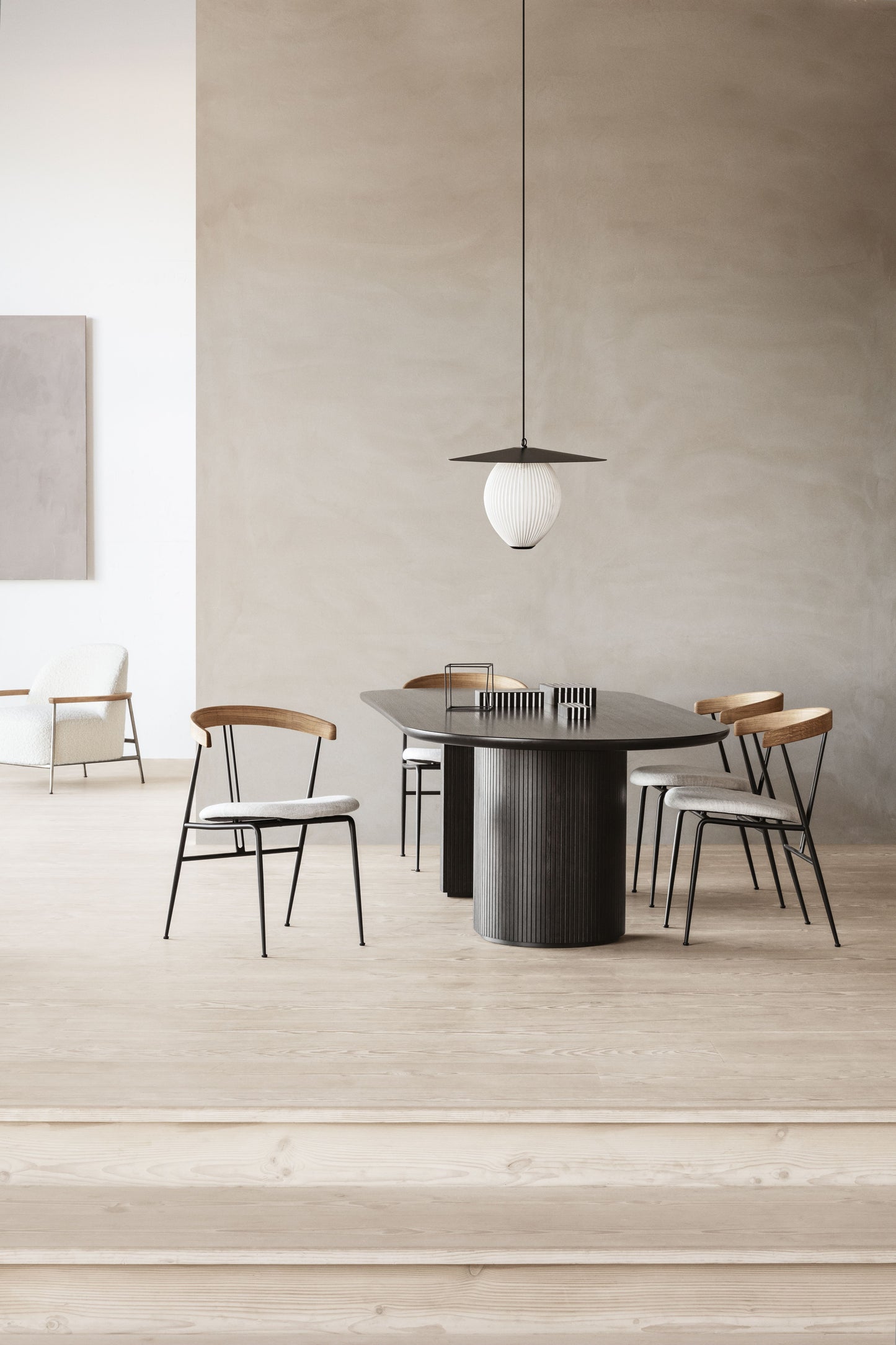 Gubi Moon Elliptical eettafel 258x101 cm zwart eiken