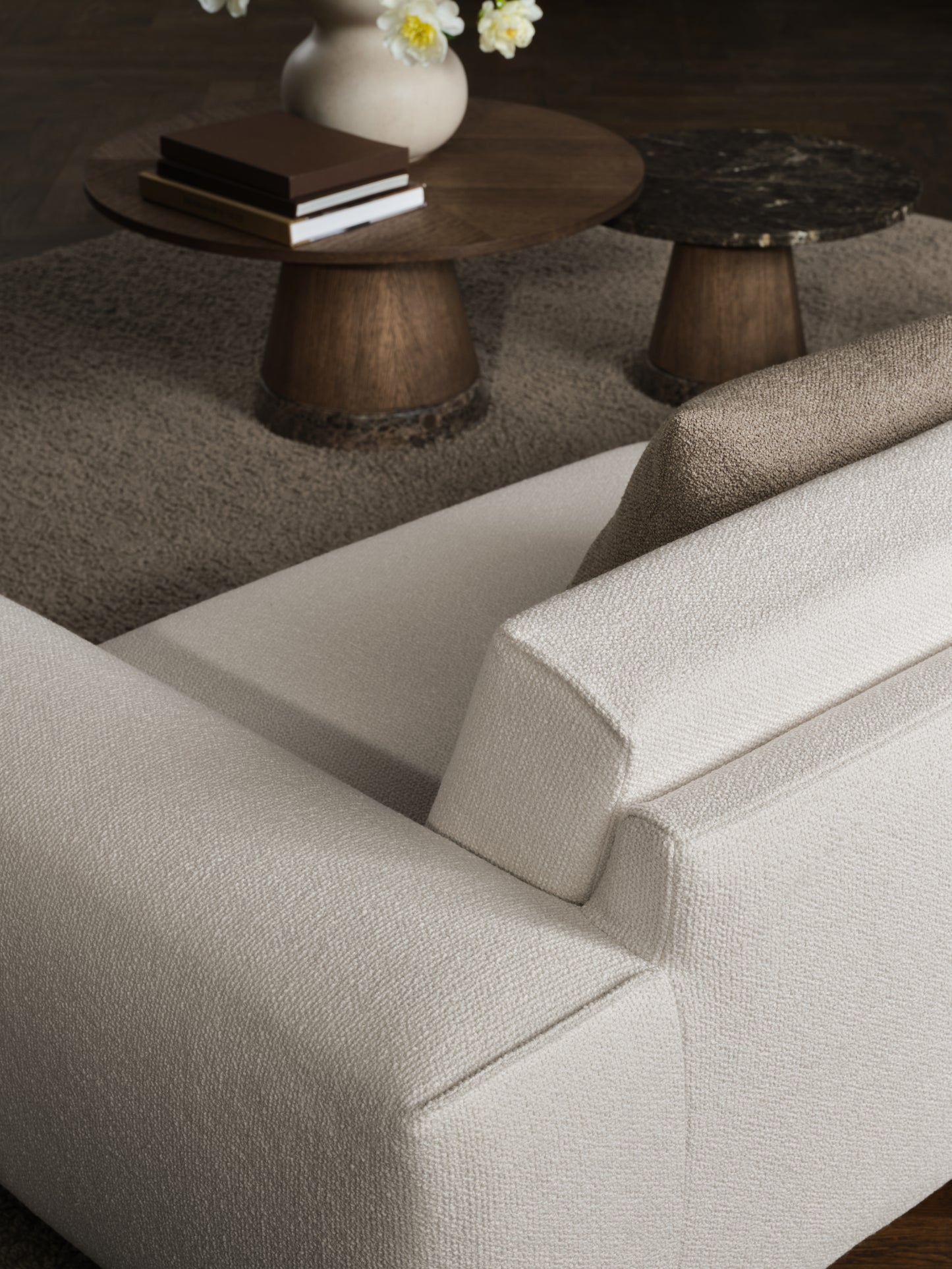 Bolia Piro salontafel hoog Ø90 cm geolied eiken travertine