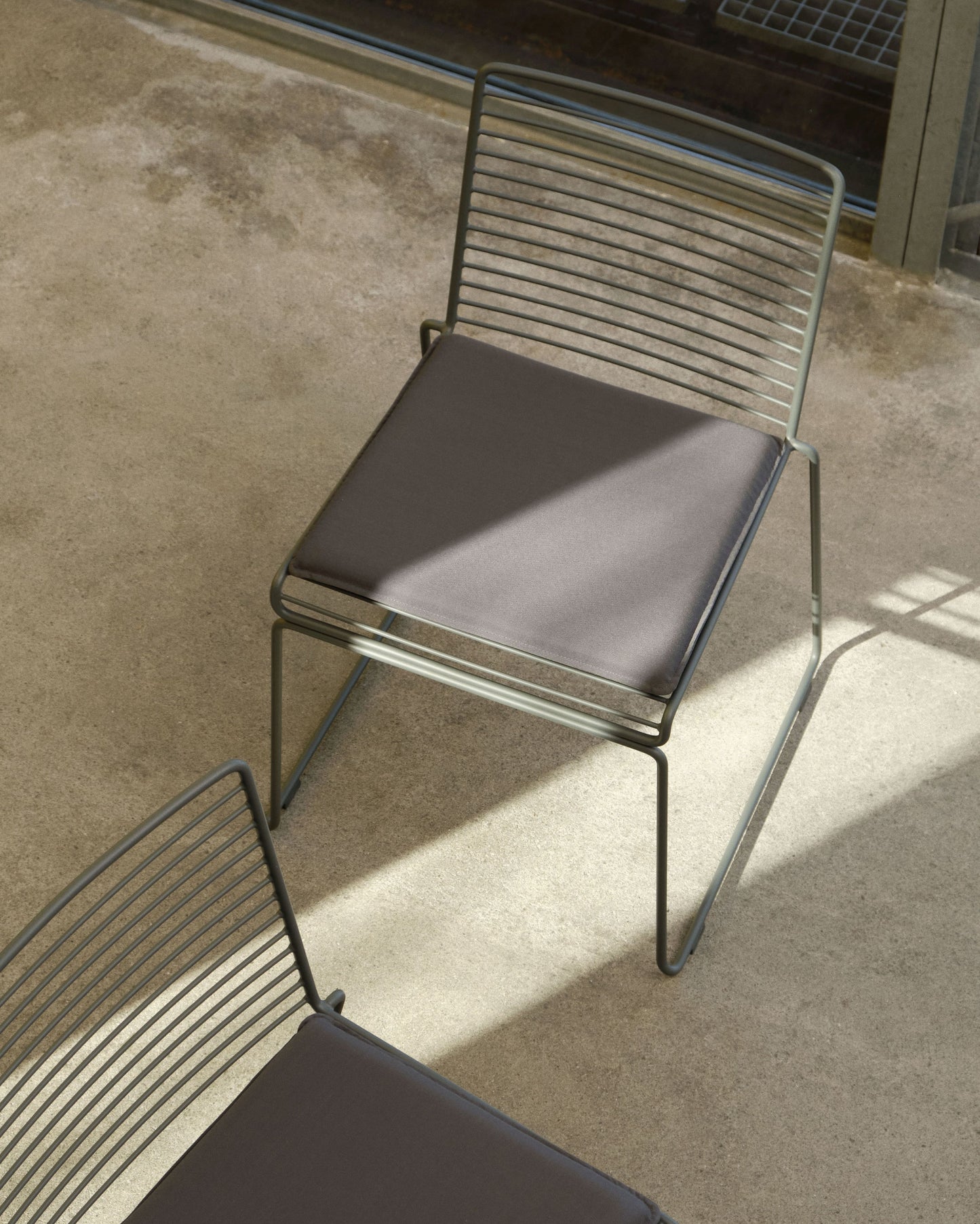 HAY Hee kussen voor tuinstoel Anthracite