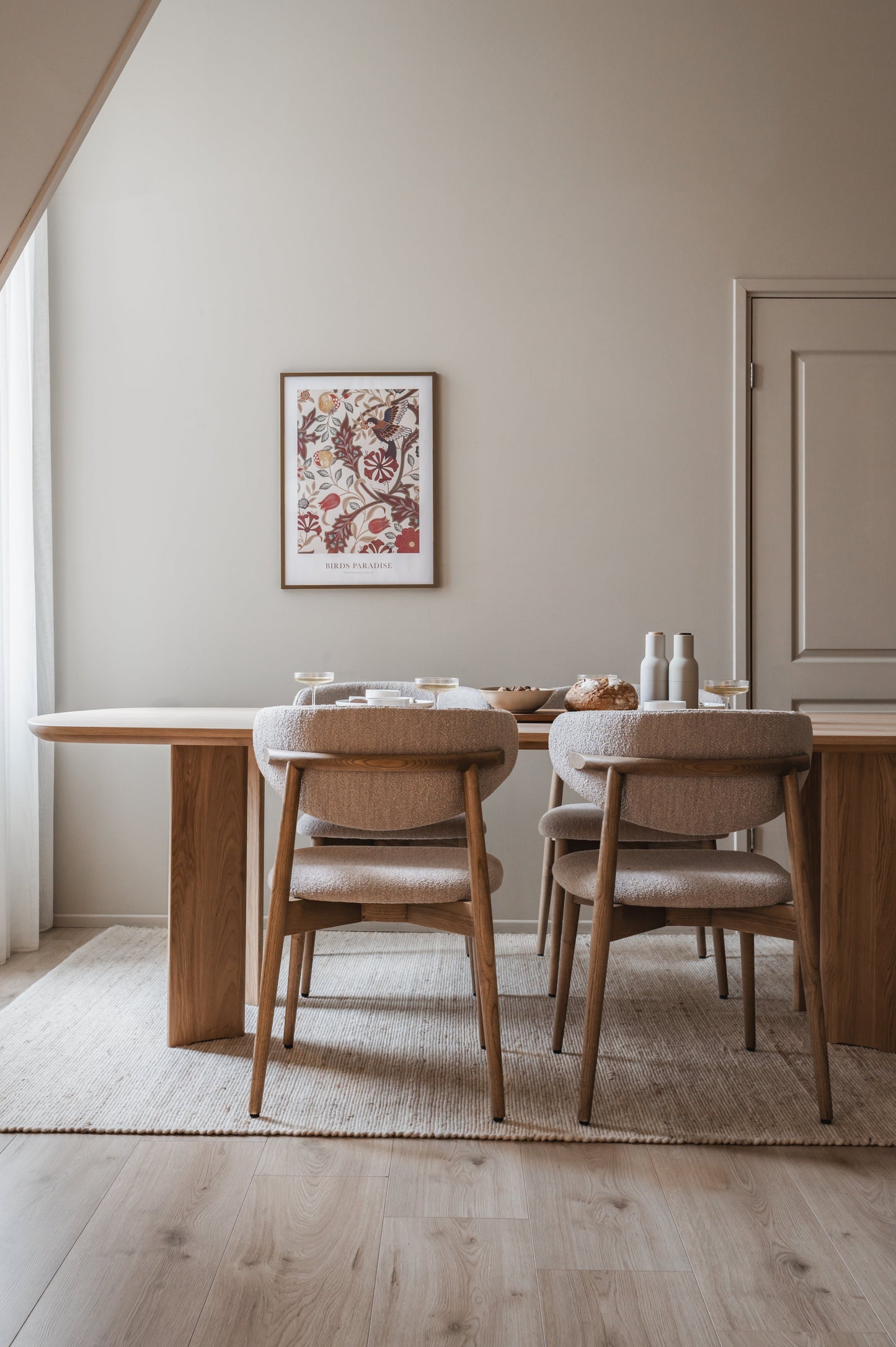 HelloChair HC109 Elda eetkamerstoel Silent Liver 10 poot essen light brown