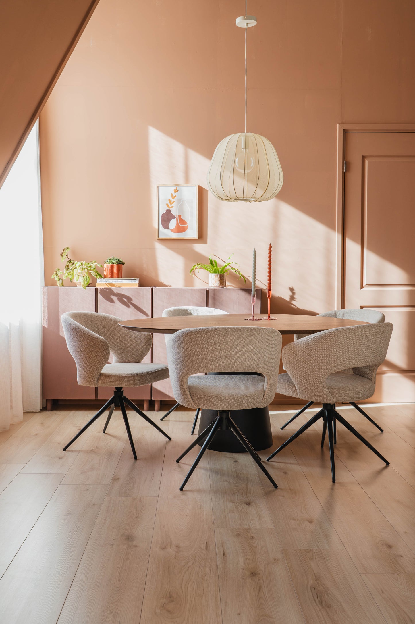 HelloChair HC25 Seli eetkamerstoel Chacha Natural spinpoot beige