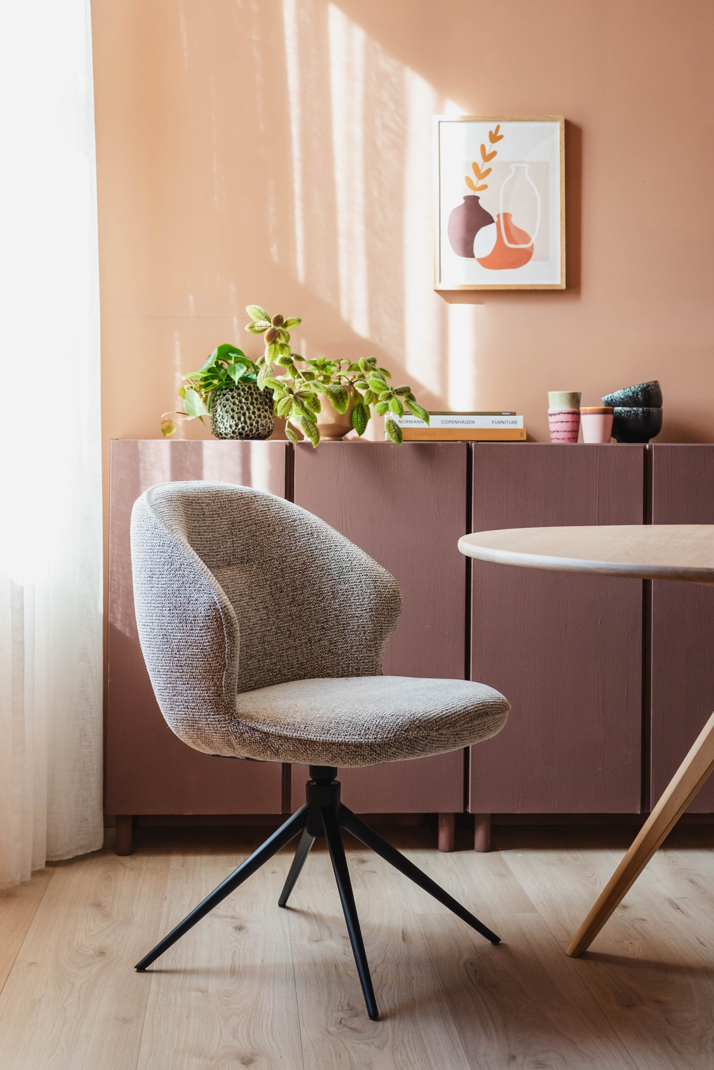 HelloChair HC26 Ulvi eetkamerstoel Milan Wheat spinpoot zwart