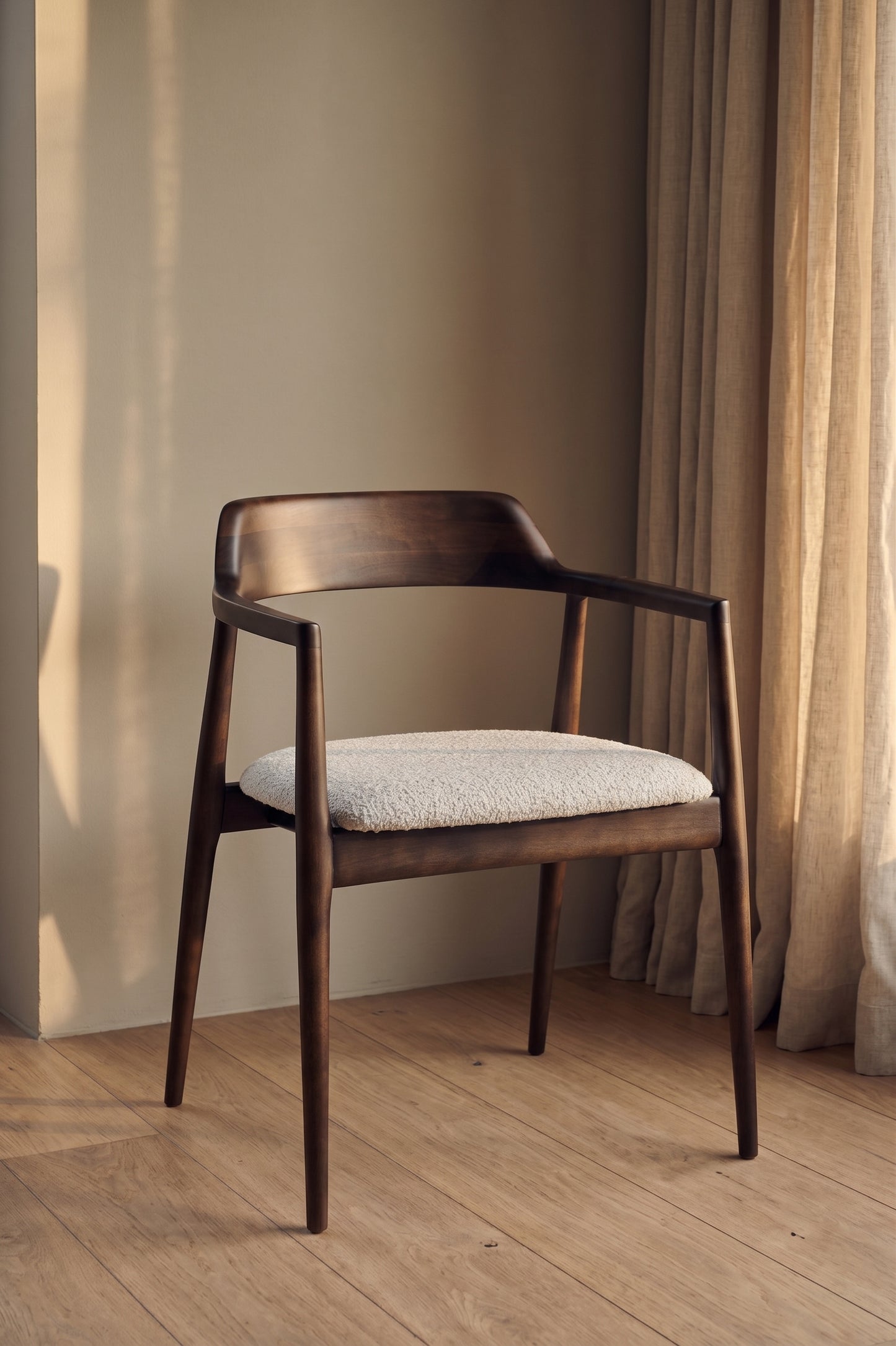 HelloChair HC308 Umi eetkamerstoel Tay 01 beuken venge