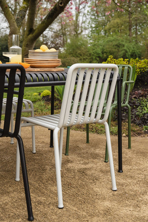 HAY Palissade tuinstoel met armleuning Cream White