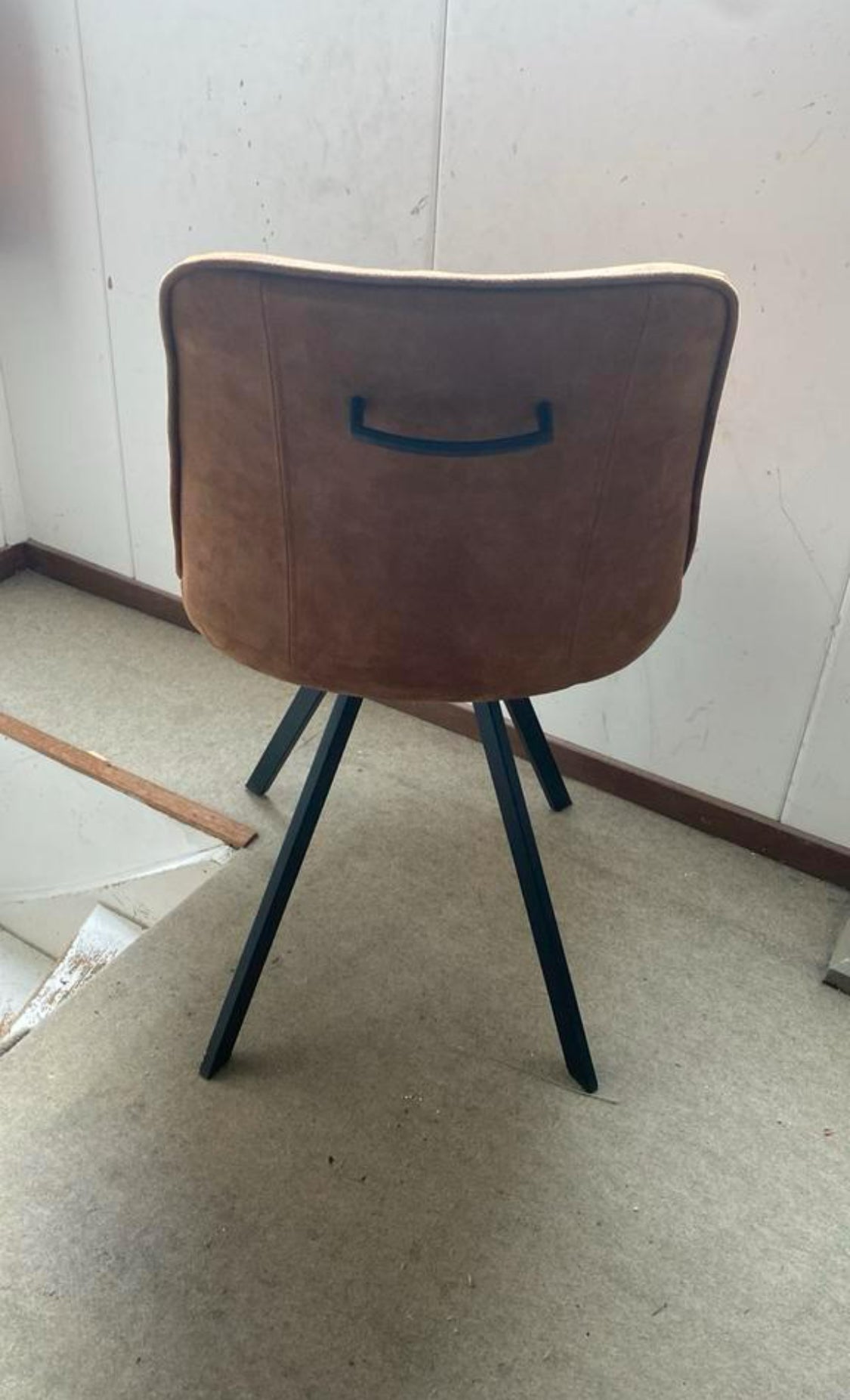 Tweedekansje Breeze Halberg stoel camel