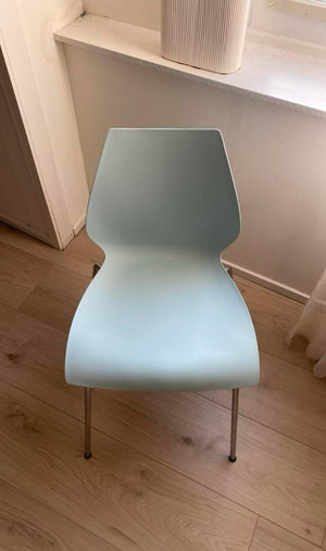 Tweedekansje Kartell Maui eetkamerstoel lichtblauw