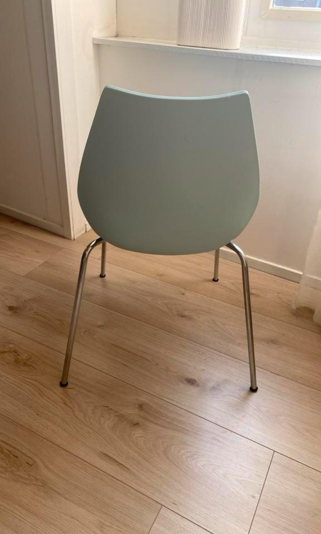 Tweedekansje Kartell Maui eetkamerstoel lichtblauw