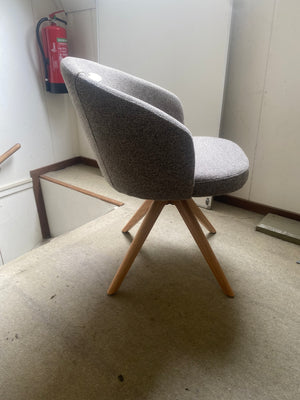 Tweedekansje Jesper Home Niimi eetkamerstoel revolve oak Saving Greige