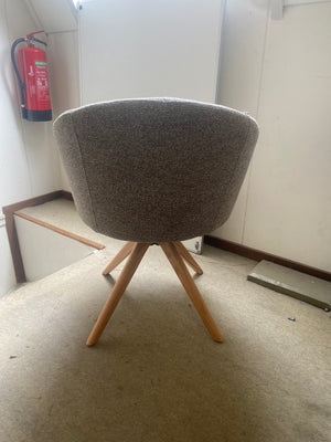 Tweedekansje Jesper Home Niimi eetkamerstoel revolve oak Saving Greige