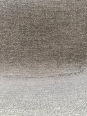 Tweedekansje Muuto Fiber eetkamerstoel met arm Wit gestoffeerd Remix 133 vierpoot staal