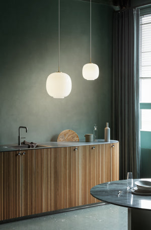 Louis Poulsen VL 45 Radiohus hanglamp Ø25 cm Brass/Glossy White Opal